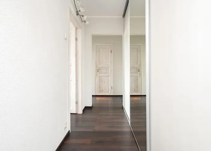 Convenient Close To Airport And Old Town Appartamento *