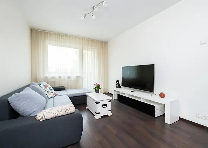 Convenient Close To Airport And Old Town